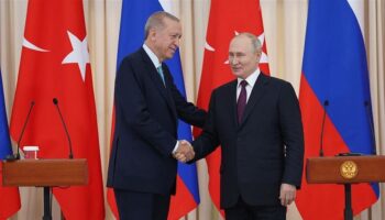 putin turkiyeye kredi anlasmasini onayladi A7fjrvIT