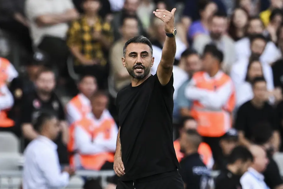 super lige teknik direktor dayanmiyor eyupsporda selcuk sahin donemi sona erdi 1 BkELrpRu