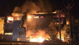 Türkiye'nin kozmetik devi iflasın eşiğinde. Yangında fabrikası küle dönmüştü 2 turkiyenin kozmetik devi iflasin esiginde yanginda fabrikasi kule donmustu GFPVK29U