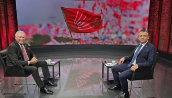 ugur dundardan dikkat ceken 15 temmuz detayi ozgur ozeli anlatti MKB4FFM9