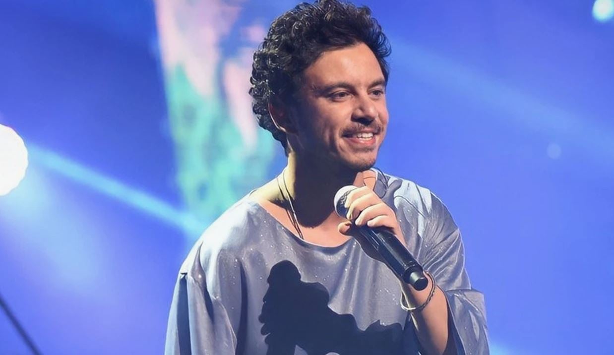 unlu sarkici buray ile mina soyak ask iddiasi asilsiz cikti evlenecekleri iddia edilmisti 0 BXBJc79v