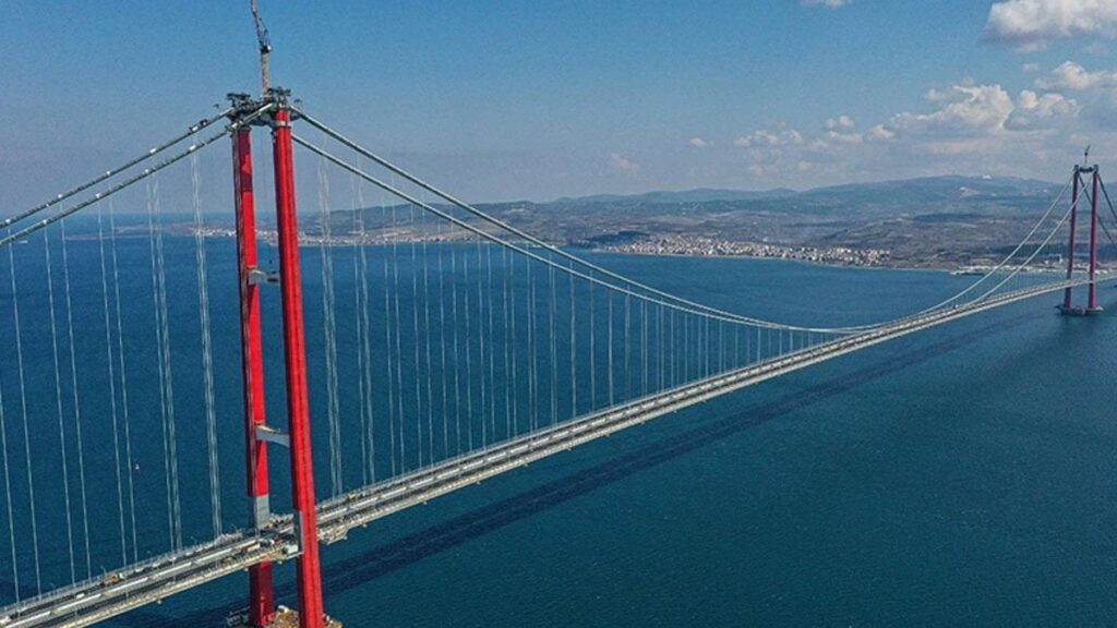 yol ve kopru yapan muteahhitlere para yagdi 100 milyar lirayi asti dXcwS72S