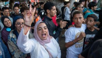 z kusagi protestolari suruyor qI9EYHm3