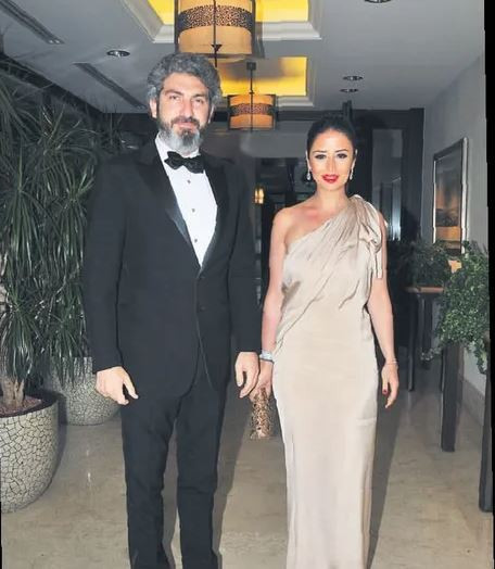 11 yıllık aşk sona erdi: Portakal Bitargil çifti boşanıyor 2 11 yillik ask sona erdi portakal bitargil cifti bosaniyor 1 WHS7wwtt