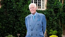 79 yasindaki multimilyoner es ilani verdi aradigi kriterlerin hepsi de birbirinde tuhaf FE3QWJxv