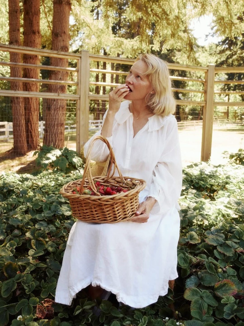 90li yillara damga vurmustu baywatch efsanesi pamela anderson yillar sonra altin kurede makyajsiz hali XSsqqJXf