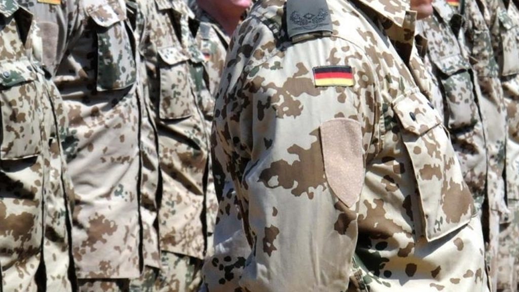 almanya gronlanddaki askerlerini cekti G2kt7T7U