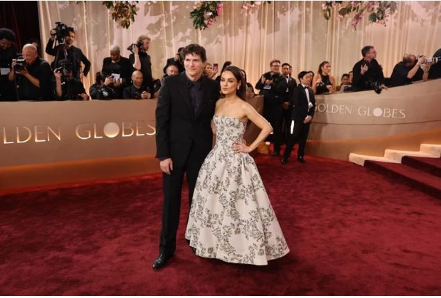 altin kure gecesi hollywood yildizlari kirmizi halida yaristi 0 9tzdYpHO