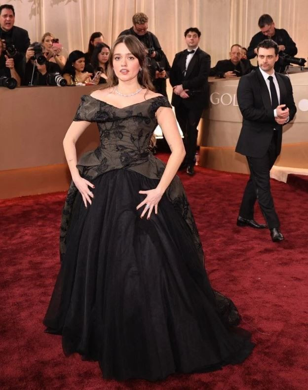 altin kure gecesi hollywood yildizlari kirmizi halida yaristi 2 G8eRtr95