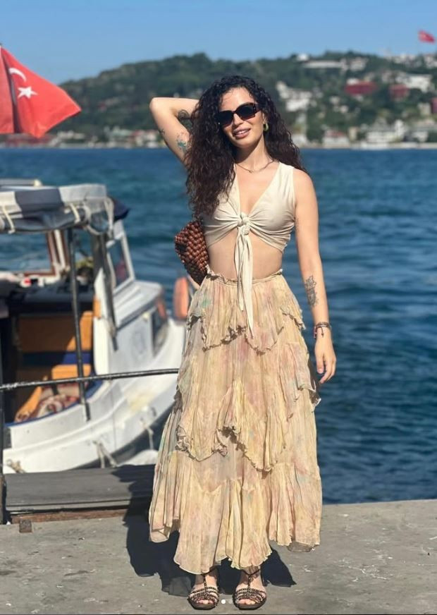 asli bekiroglu yeniden ameliyatta bagirsagimi kestiler demisti doktor hatasi kabusu bitmiyor 13 EN6JUj1Q