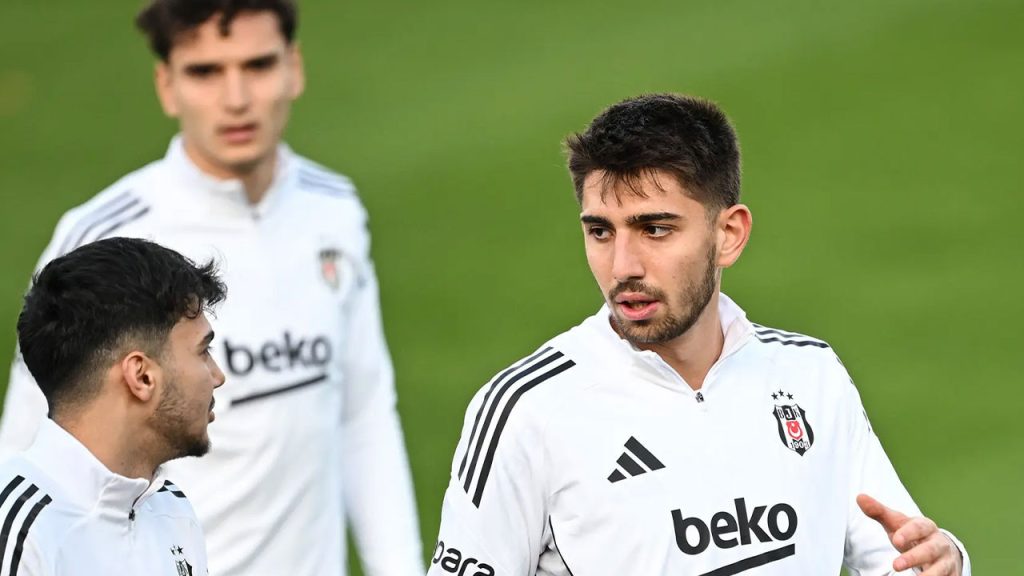 besiktas demir egenin bragaya transferine iliskin detaylari paylasti LSFvDlKI