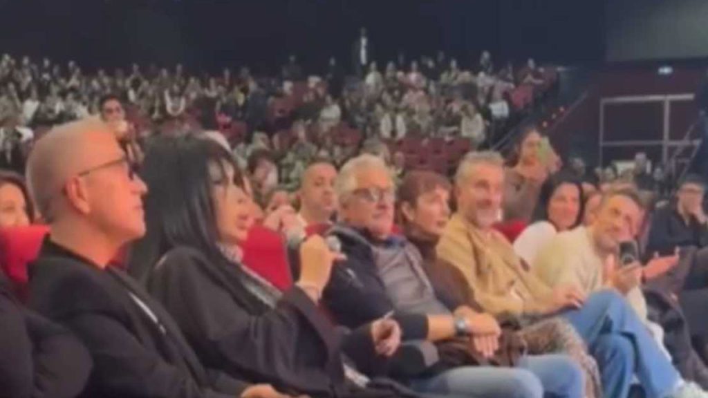 bulent ersoydan mujdat gezene ben zaten yumusaktim PuVJlrIR