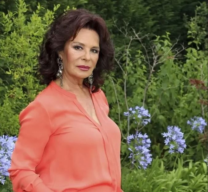 buyukadada baslayan buyuk ask hulya kocyigitin film gibi hayati 4 SsSU5kzC