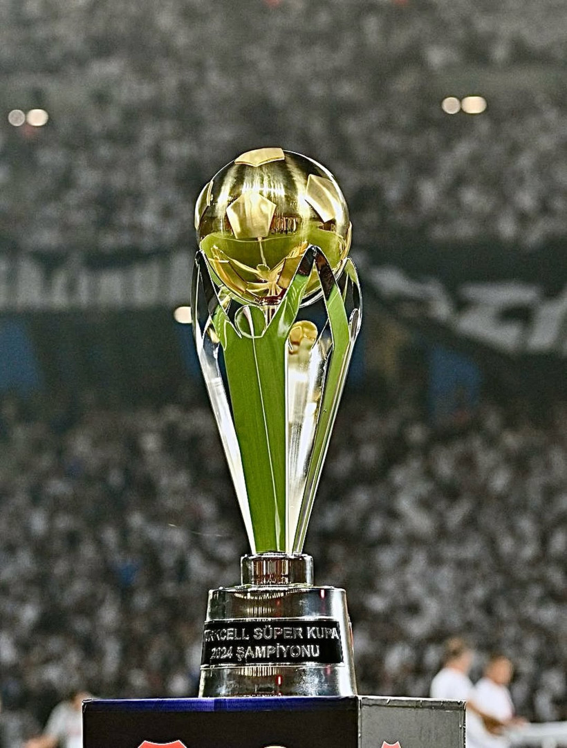 Buz gibi havaya ateşli derbi: Turkcell Süper Kupa'da dev final heyecanı 1 buz gibi havaya atesli derbi turkcell super kupada dev final heyecani 0 TGN4IQlf