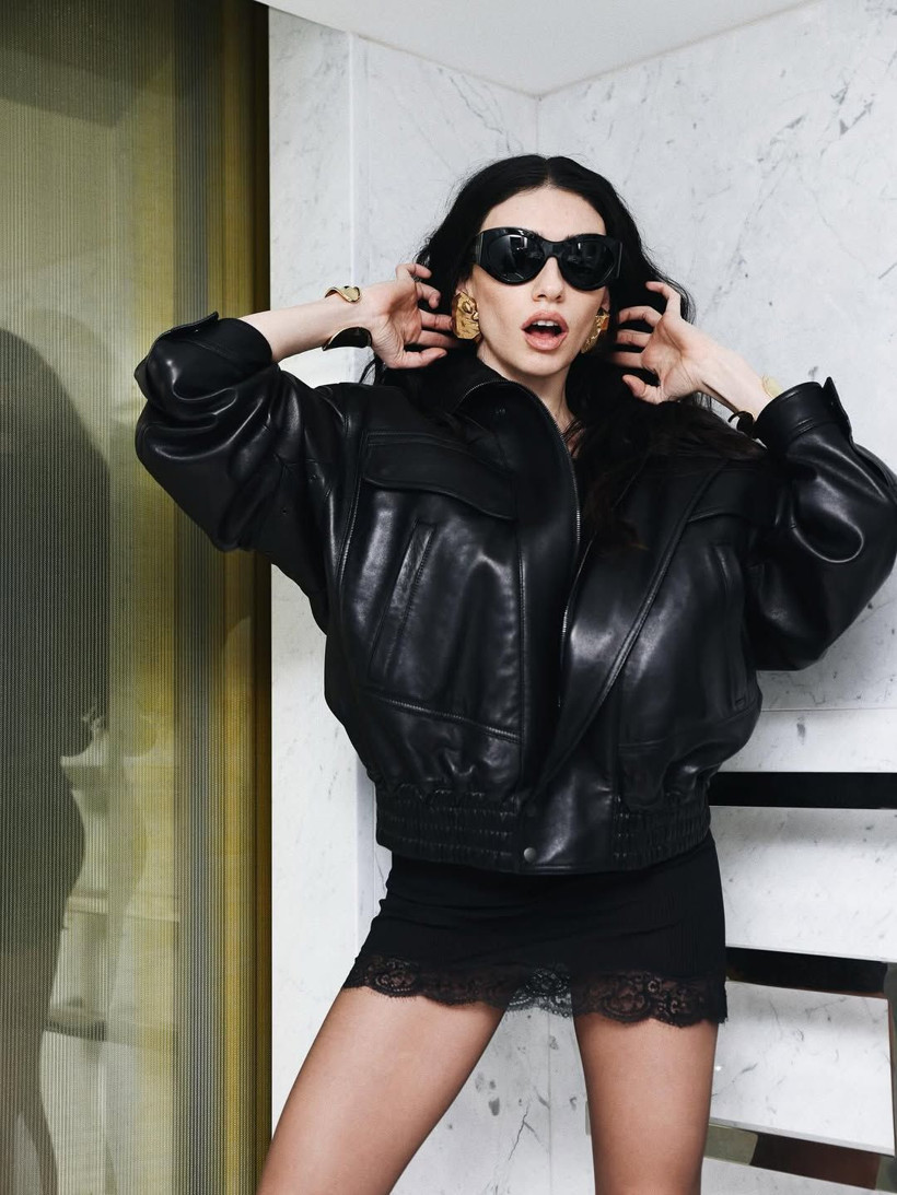 dilberin isiltisi kirmizi haliya tasindi hazar erguclu goz kamastirdi 12 ptOr5l8w