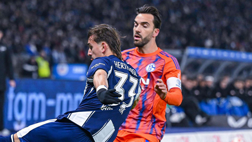 dzeko kenan karamanin kaptanligini yaptigi schalke 04 ile anlasti 1 5mS9F3X5