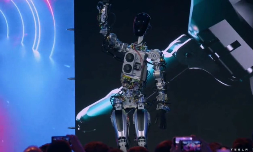 elon musktan cilgin kehanet 3 yil sonra en iyi cerrah robot olacak tip ogrencileri VRuCRK4T