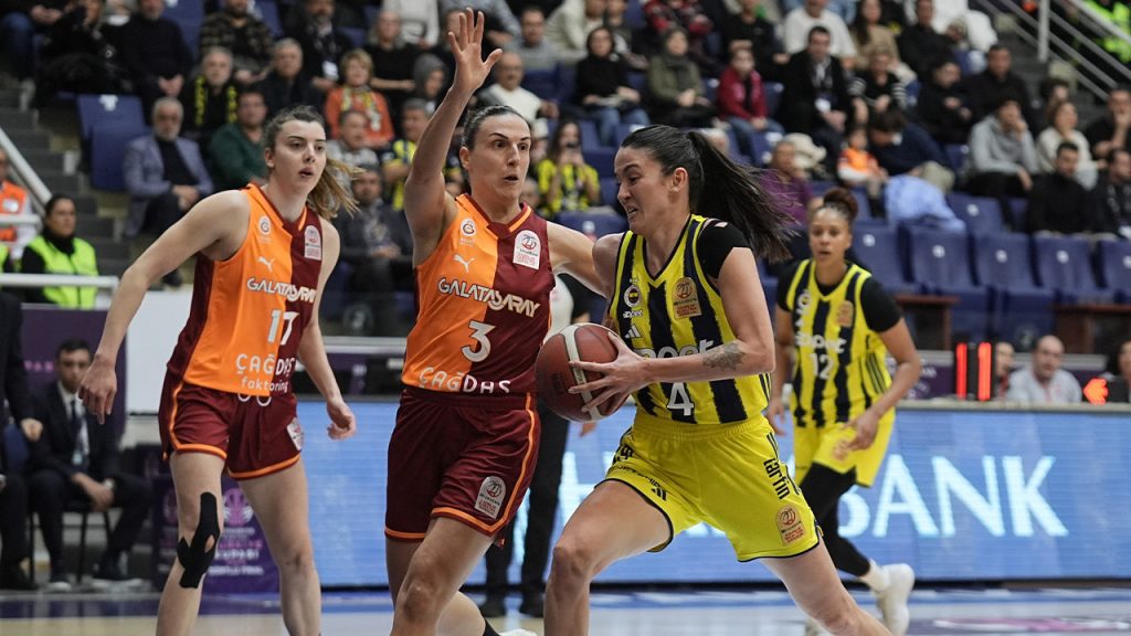 fenerbahce kupalari topluyor galatasaraya ust uste ikinci derbi soku 72HBiSTW