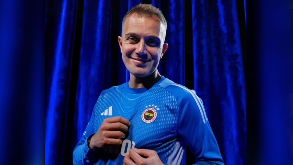 fenerbahce mert gunok transferini acikladi GWO88MJi