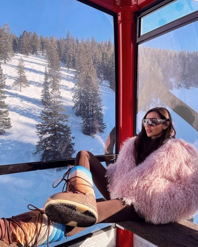 first lady melania trump yilbasi elbisesi turk imzali cikti peki kim bu turk tasarimci 17sSgmGh