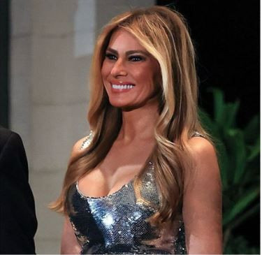 first lady melania trump yilbasi elbisesi turk imzali cikti peki kim bu turk tasarimci 9CV6TKJ6