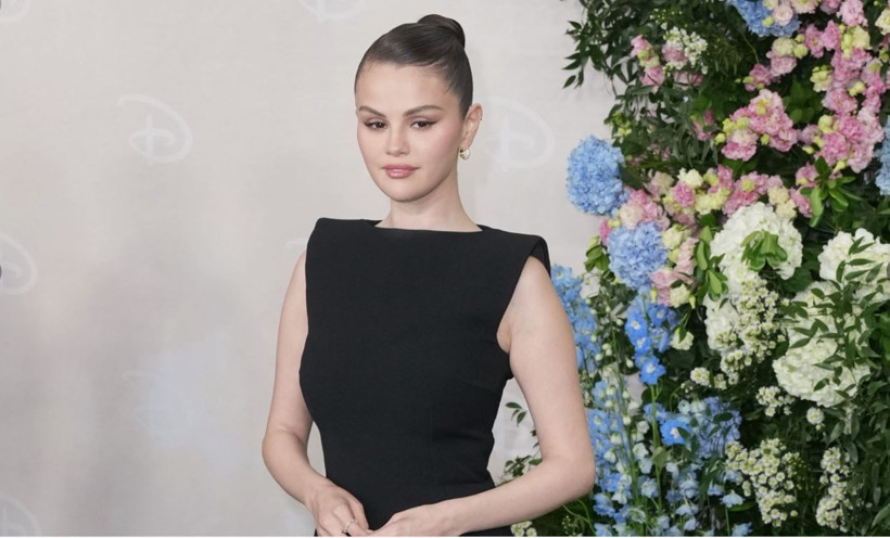 first lady melania trump yilbasi elbisesi turk imzali cikti peki kim bu turk tasarimci STlvm55Z