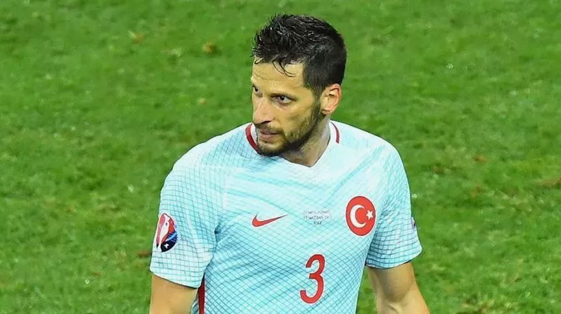 galatasaray efsanesi hakan balta ve esinden aidat isyani 25 bin 600 tlye dayanamadilar 9 X1RukBTM