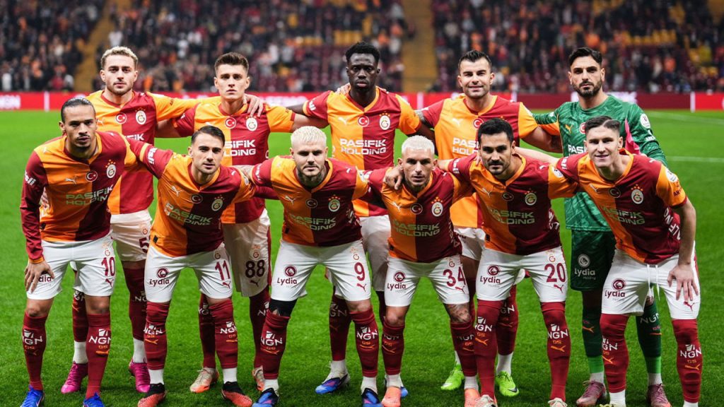galatasaray kalesini gole kapatmakta zorlaniyor HzTAvlqp