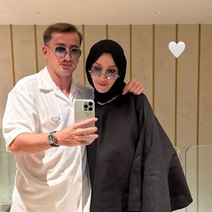 guzellikleriyle bas donduruyorlar iste yildiz futbolcular ve partnerleri 18 7wEaaB9w