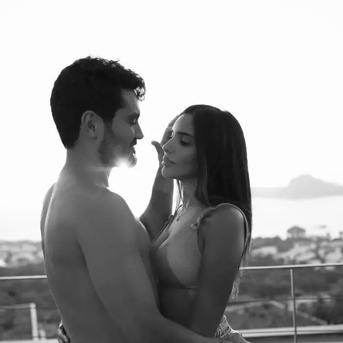 guzellikleriyle bas donduruyorlar iste yildiz futbolcular ve partnerleri 8 pfYYdMPj