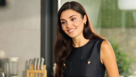 hande ercel kolunda servet tasiyor fiyatini duyunca dudaginiz ucuklayacak OBzLh5Ww