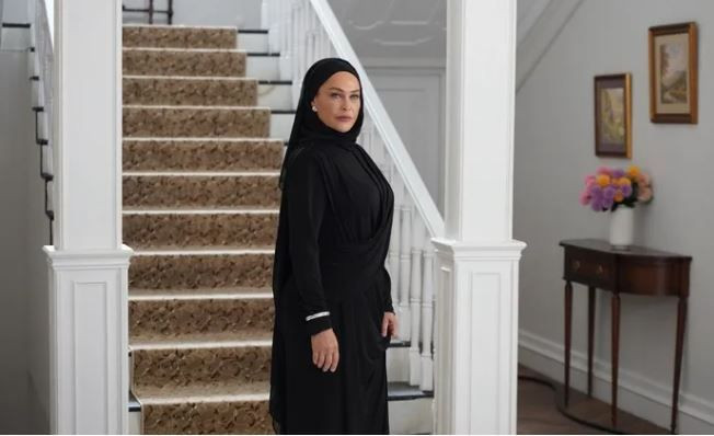 hulya avsar ekranlara bomba gibi geri donuyor bu rol bambaska 3 ESmRYseH