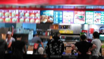 iflasin esigindeki turk fast food devinden sok hamle JPlb5y2d