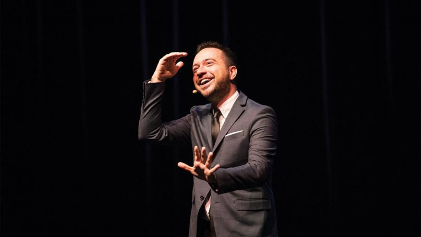 iki komedyen cem yilmaz ve kaan sekban arasinda sinirler gerildi 2 Gg87G1kQ