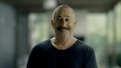 iki komedyen cem yilmaz ve kaan sekban arasinda sinirler gerildi 6