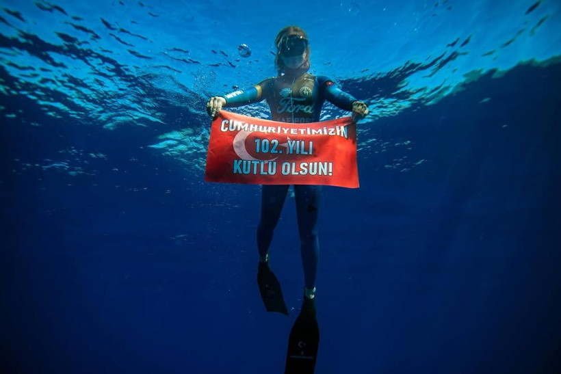 ilk ask fotografi ortaya cikti dunya rekortmeni sahika ercumen kalbini unlu mimara kaptirdi 10 ahJzCUZp