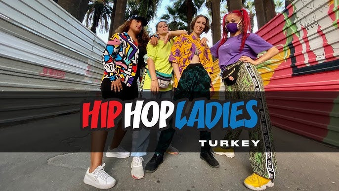 istanbul modernde cuma aksamlari neden bu kadar kalabalik 0 sqszZmiG