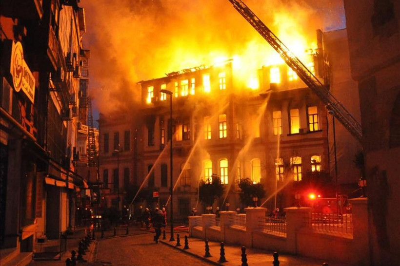 istanbulun yangin haritasi ortaya cikti her 19 dakikada bir facia esenyurt rekortmen peki diger