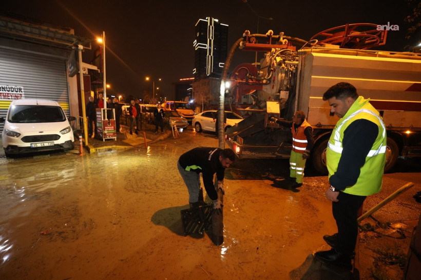 izmir buyuksehir selin izlerini siliyor 1314 personel sahada 0 JQy6jpjJ