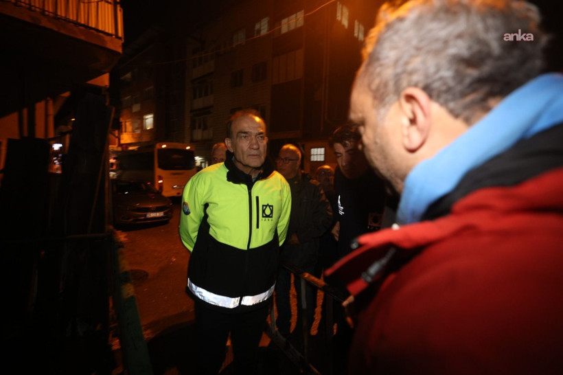 izmir buyuksehir selin izlerini siliyor 1314 personel sahada 11 dFg8yF9V