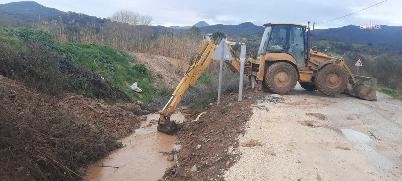 izmir buyuksehir selin izlerini siliyor 1314 personel sahada 9 Rj8j2K4S