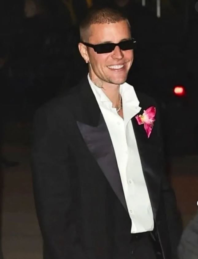 justin bieberdan selena gomez paylasimi gundem oldu dudak dudaga fotografi begenip kacti 8 tCmgmzOV