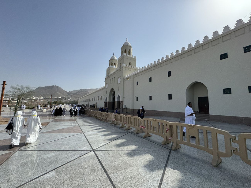 k bede tavaf coskusu binlerce musluman umre ibadetini tamamladi okcular tepesinde gozyaslari 7 27YwGQ6g