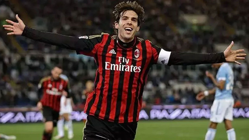 kadinlara uzun uzun anlatilan efsane milan kadrosu 8