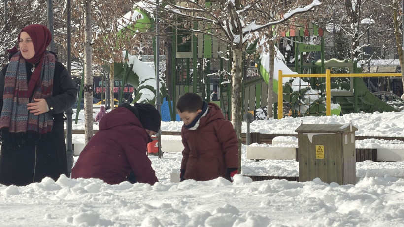 kar yiyen cocuklar aman dikkat tadi tatli ama sonucu aci uzman isim uyardi 4 UG7j47yf