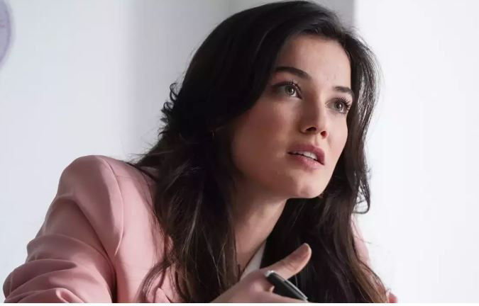 kivanc tatlitug setlere bomba gibi geri donuyor bolum basi alacagi para dudak ucuklatti 4 iLaH26Vc