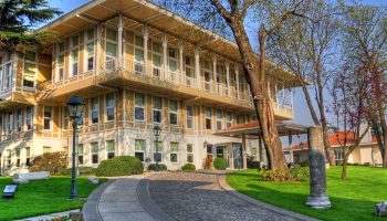 koc holding romanya devini satin aldi ZPZ8iCXE