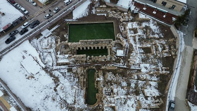 kralin kizini kurtaran su 50 bin kisi bu hamama akin etti 4 D1VkaAvR