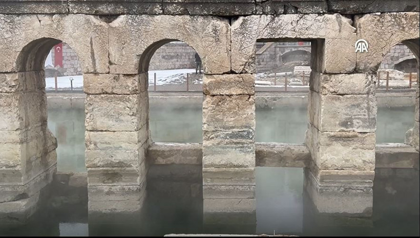 kralin kizini kurtaran su 50 bin kisi bu hamama akin etti 6 At7IAXFW