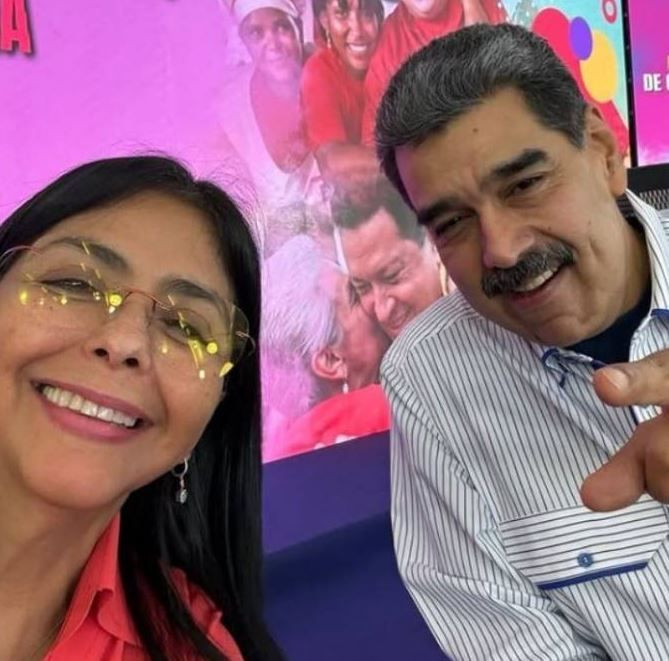 maduronun yardimcisi gecici devlet baskani olan delcy rodriguez kimdir 1 cIVG6Cal